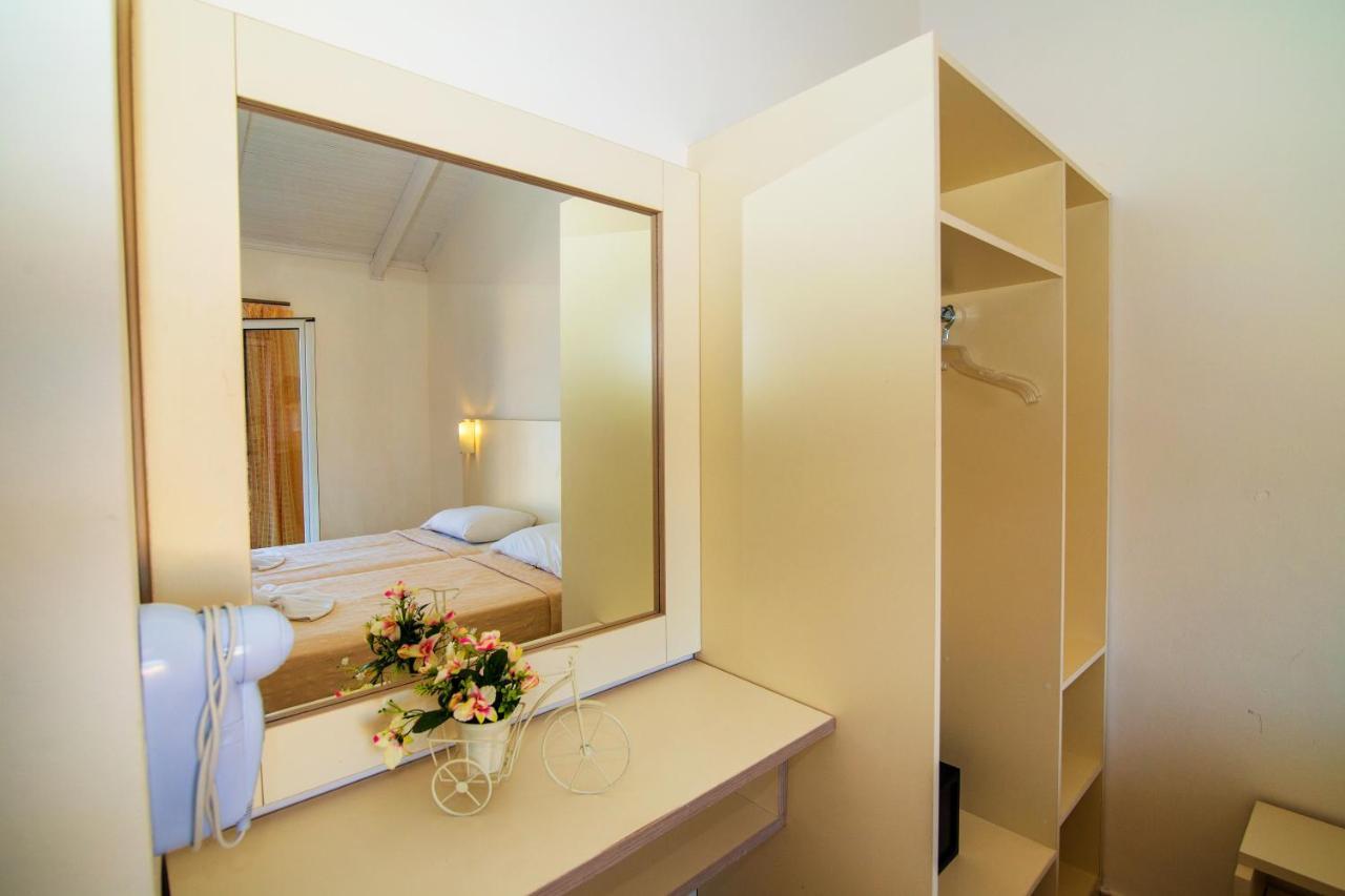 Playa Bay Hotel Zakynthos Laganás Eksteriør bilde